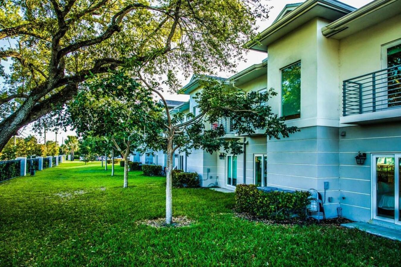 Lilly At Aviara Lake Worth ليك وورث المظهر الخارجي الصورة
